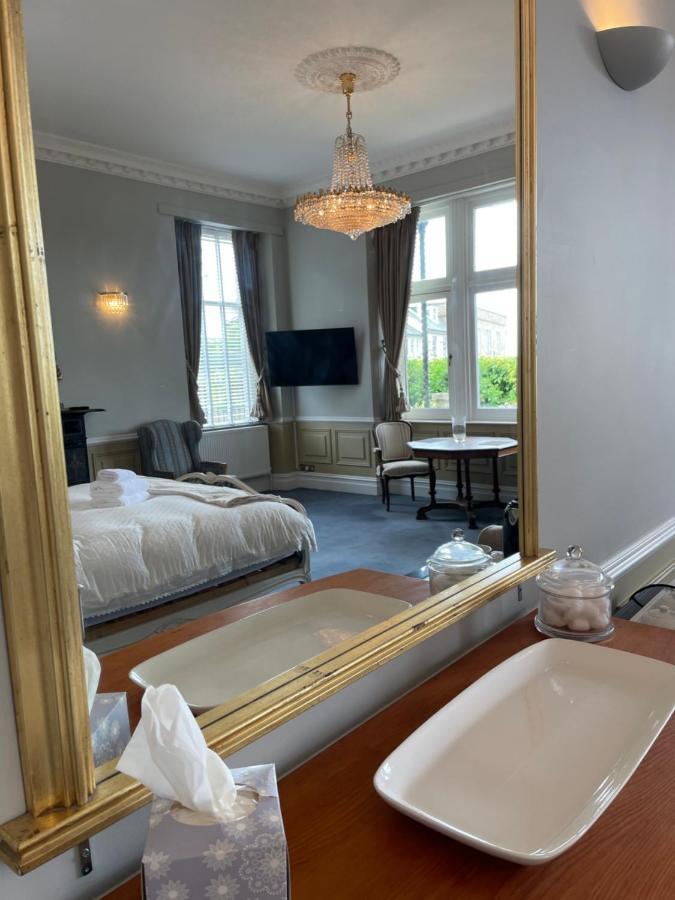 펜젠스 The Old Club B&B 외부 사진